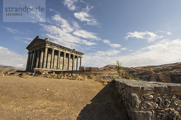 Überreste einer Kirche und eines Tempels von Garni aus dem siebten Jahrhundert  Azat-Tal; Garni  Provinz Kotayk  Armenien