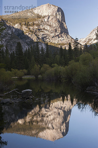 Mount Watkins und Mirror Lake  Yosemite Nationalpark  Kalifornien  USA