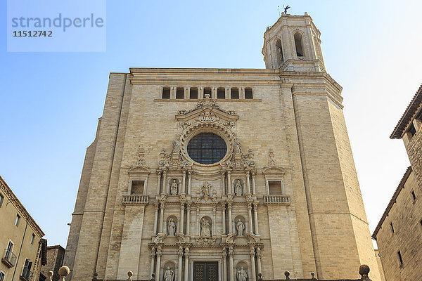 Kathedrale  Barockfassade von den Stufen der Kathedrale  Stadt Girona  Provinz Girona  Katalonien  Spanien  Europa