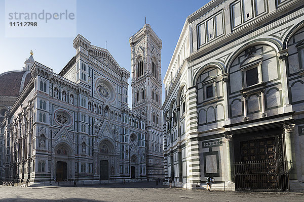 Der Komplex des Doms von Florenz mit dem alten Baptisterium  Giottos Campanile und Brunelleschis Kuppel  Florenz  UNESCO-Weltkulturerbe  Toskana  Italien  Europa