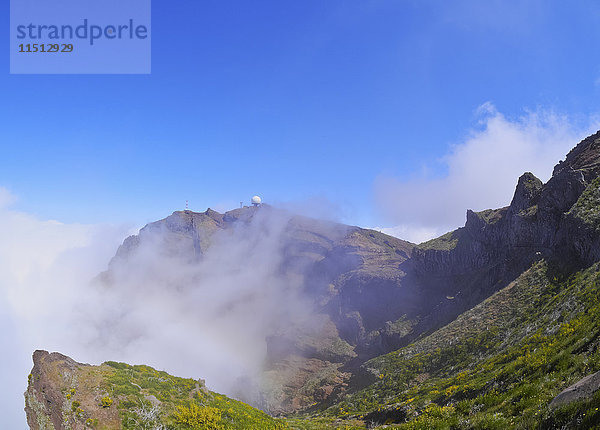 Blick auf den Pico do Arieiro  Madeira  Portugal  Europa