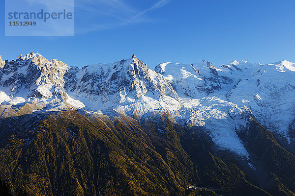 Mont Blanc  4810m  Herbst  Chamonix  Haute Savoie  Rhone-Alpen  Französische Alpen  Frankreich  Europa