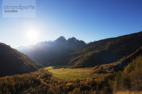 Le Tour  Herbst  Chamonix  Haute Savoie  Rhone-Alpen  Französische Alpen  Frankreich  Europa