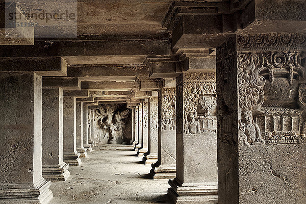 Ajanta-Höhlen  UNESCO-Welterbestätte  Maharashtra  Indien  Asien