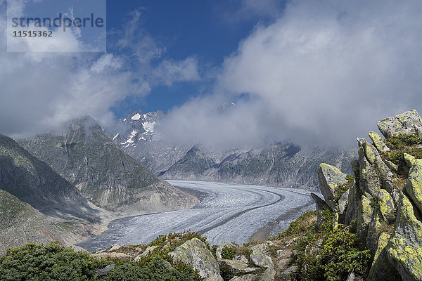 Schnee in abgelegener Berglandschaft