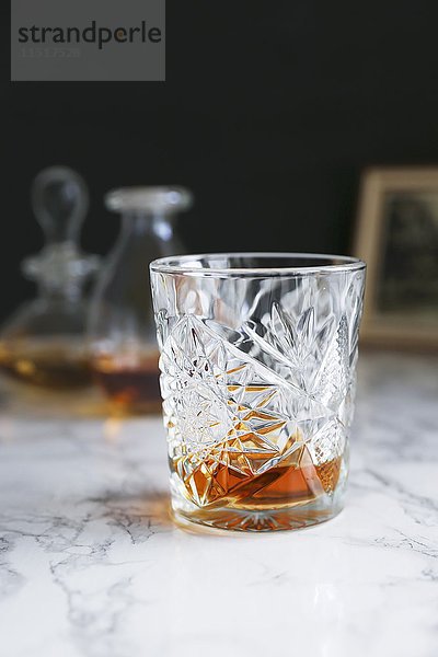 Cognac in einem alten Glas