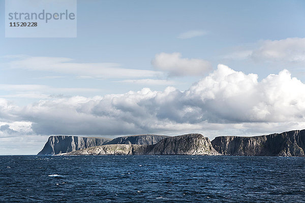 Hochragende Küstenklippen  Norwegen