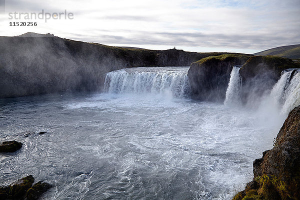 Landschaftsansicht der Wasserfälle  Island