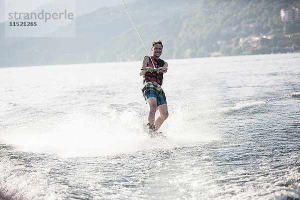 Wasserskifahren  Lago Maggiore  Verbania  Piemont  Italien