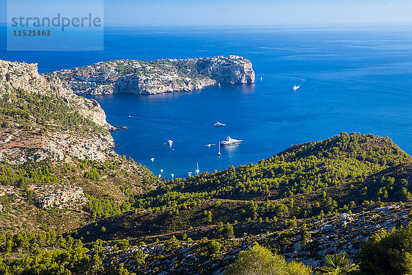 Erhöhter Blick auf Landschaft und Küste  Andratx  Mallorca  Spanien