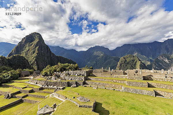 Peru  Anden  Urubamba-Tal  Machu Picchu mit Berg Huayna Picchu