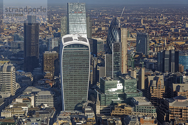 UK  London  Skyline mit Bürotürmen