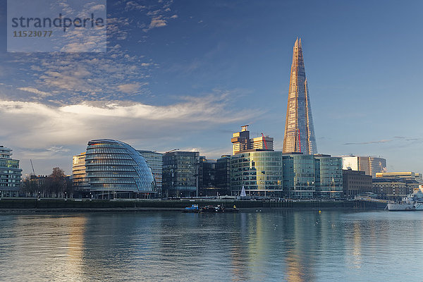 UK  London  Southwark mit Rathaus und The Shard