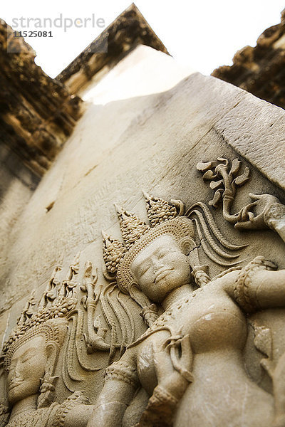 Kambodscha  Angkor Wat Tempel  Relief einer Göttin