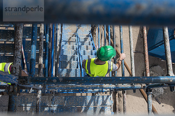 Bauarbeiter auf einer Baustelle