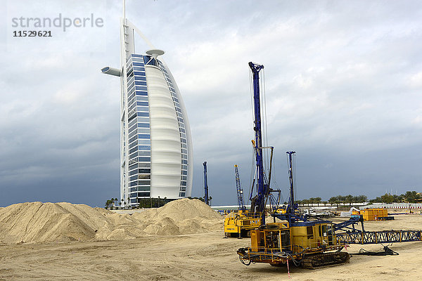 Vereinigte Arabische Emirate  Dubai  das Burj al-Arab Hotel