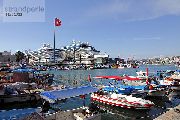 Türkei  Provinz Aydin  Kusadasi  der Hafen