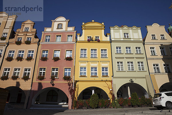 Polen  Niederschlesien  Jelenia Gora  Altstadt  Mietshäuser mit Giebeln