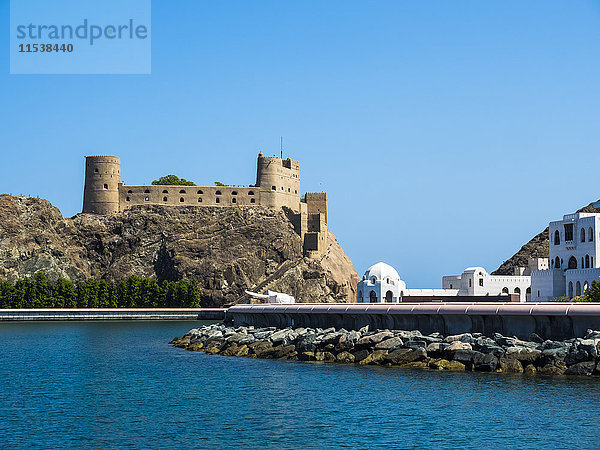Oman  Muscat  Fort Al Jalali und Regierungspalast