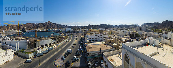 Oman  Muscat  Blick auf die Bahiri Road