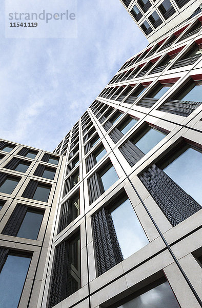 Deutschland  Stuttgart  Teil der Fassade eines Bürogebäudes