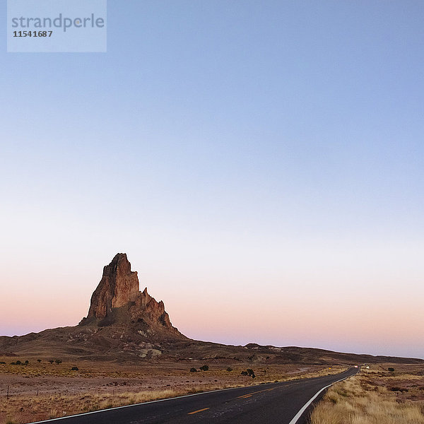 USA  Utah  Monument Valley bei Sonnenuntergang