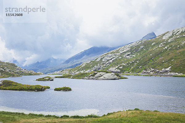 Schweiz  Kanton Graubünden  San Bernardino  Laghetto Moesola