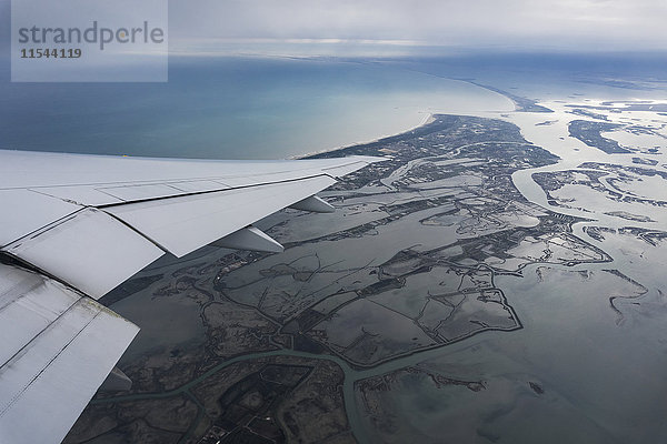 Italien  Venedig  Luftaufnahme der Lagunen  Flügel