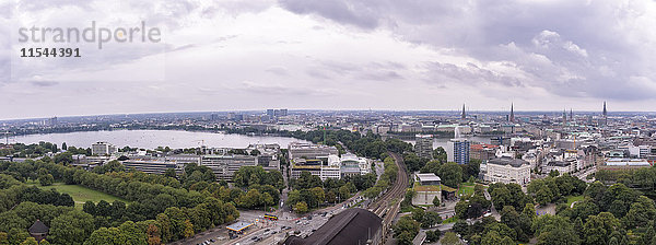 Deutschland  Hamburg  Stadtbild mit Binnenalster und Außenalster