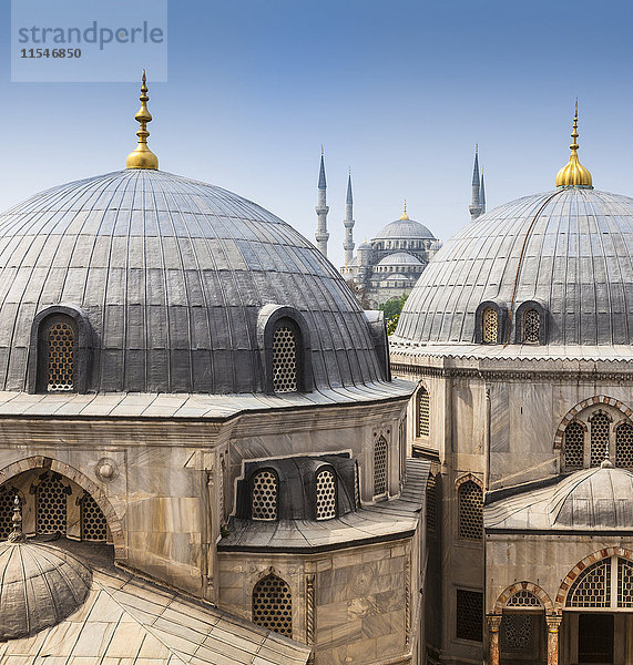 Türkei  Istanbul  Blick auf Hagia Sophia und Sultan Ahmed Moschee