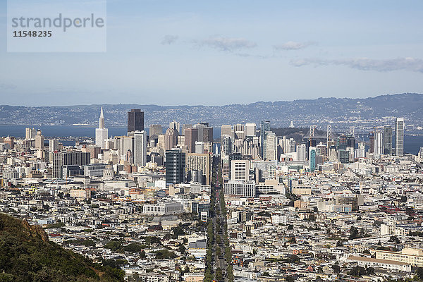 USA  San Fransisco  Blick von Twin Peaks auf die Stadt