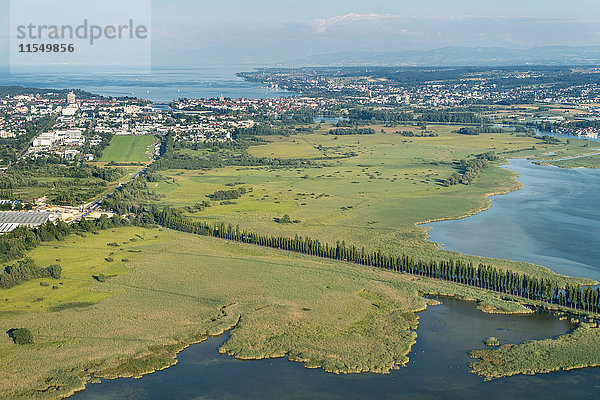 Deutschland  Bodensee  Luftbild  Insel Reichenau  Damm bei Wollmatinger Ried