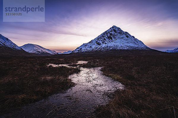 Schottland  Highlands  Glen Etive  Buachaille Etive Mor  Berg am Abend