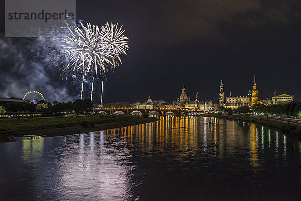 Deutschland  Dresden  Feuerwerk  Altstadtfest