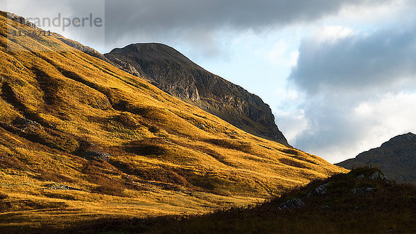 Berglicht  Glencoe  Highlands  Schottland  Vereinigtes Königreich  Europa