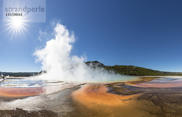 USA  Wyoming  Yellowstone Nationalpark  Midway Geysirbecken  Grand Prismatic Spring