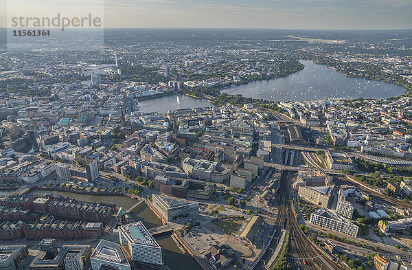 Deutschland  Hamburg  Luftaufnahme Bezirk Mitte mit Alstersee