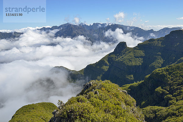 Portugal  Madeira  Blick von Bica da Cana auf die Berge