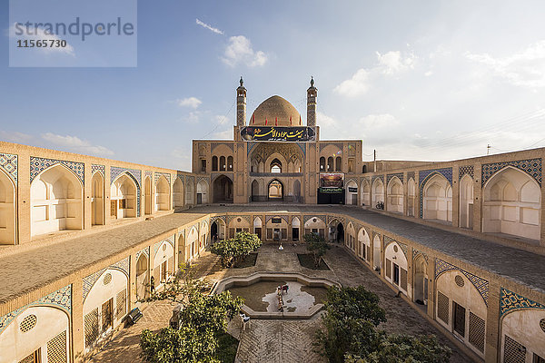 Versunkener Innenhof der Agha-Bozorg-Moschee; Kashan  Provinz Isfahan  Iran