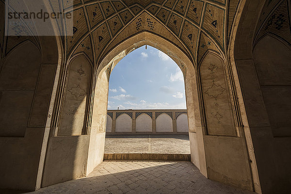Innenhof der Agha-Bozorg-Moschee; Kashan  Provinz Isfahan  Iran