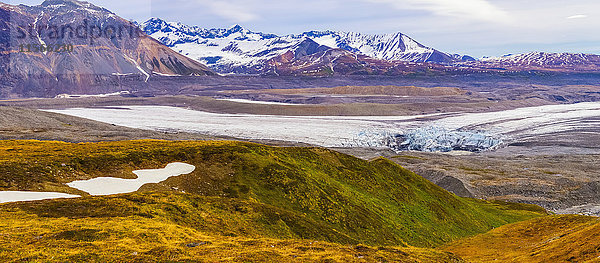 Panoramaansicht des Gakona-Gletschers in der Alaska-Kette; Alaska  Vereinigte Staaten von Amerika'.