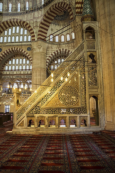 Minbar im Inneren der Selimiye-Moschee; Edirne  Türkei