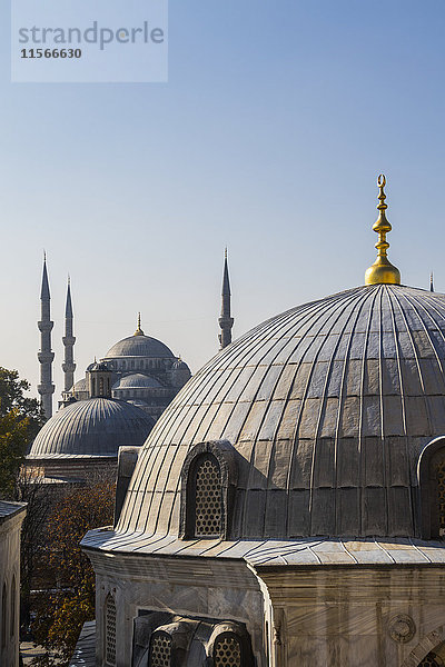 Kleine Kuppeln der Hagia Sophia; Istanbul  Türkei'.