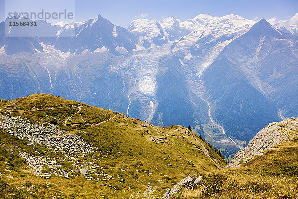 Frankreich  Auvergne-Rhone-Alpes  Chamonix  Alpes-Gipfel in der Region Chamonix