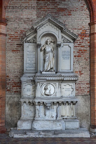 Grabmal von Friedrich Wilhelm von Gärtner  Architekt  1791-1847  Südfriedhof  München  Bayern  Deutschland  Europa