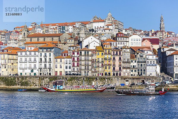 Historisches Zentrum Ribeira del Douro  Porto  Portugal  Europa