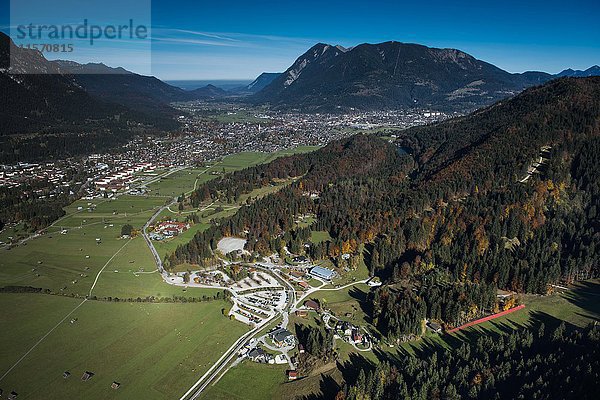 Berglandschaft  Landkreis Garmisch-Partenkirchen  Oberbayern  Deutschland  Europa