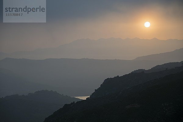 Sonnenuntergang in Charkia  Kreta  Griechenland  Europa