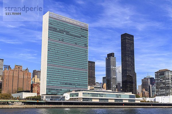 Hauptsitz der Vereinten Nationen  East River  Manhattan  New York City  New York  USA  Nordamerika