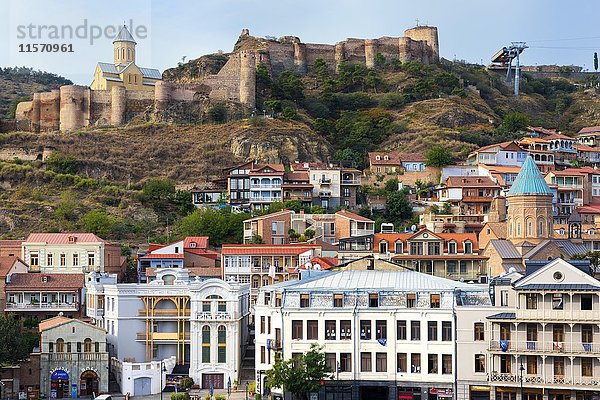 Narikala Festung und Saint Nicholas Kirche  Tbilisi  Georgia  Asien